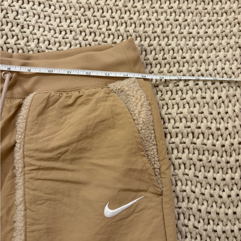 NWOT Nike Beige Joggers with Fleece Pockets - Picture 6 of 9